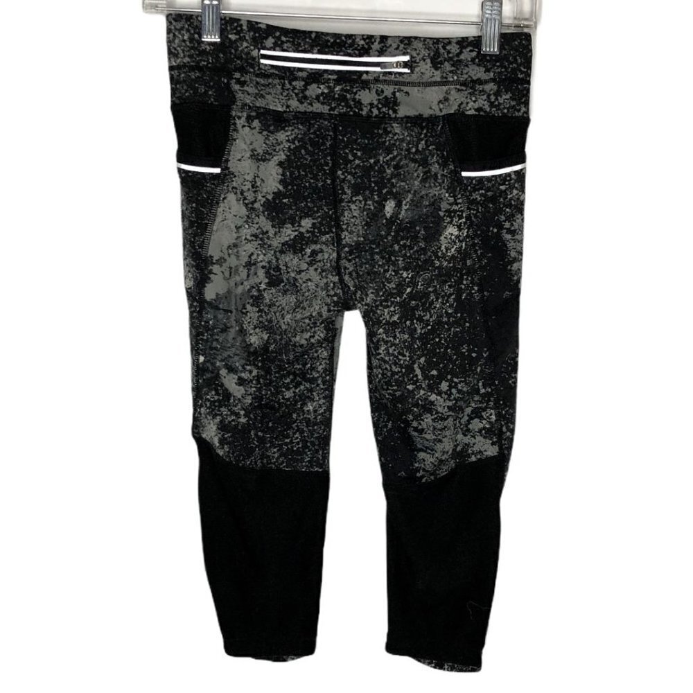 Athleta Yoga Pants Womens‎ XS Black Gray Capri Splatter be Free Running Workout